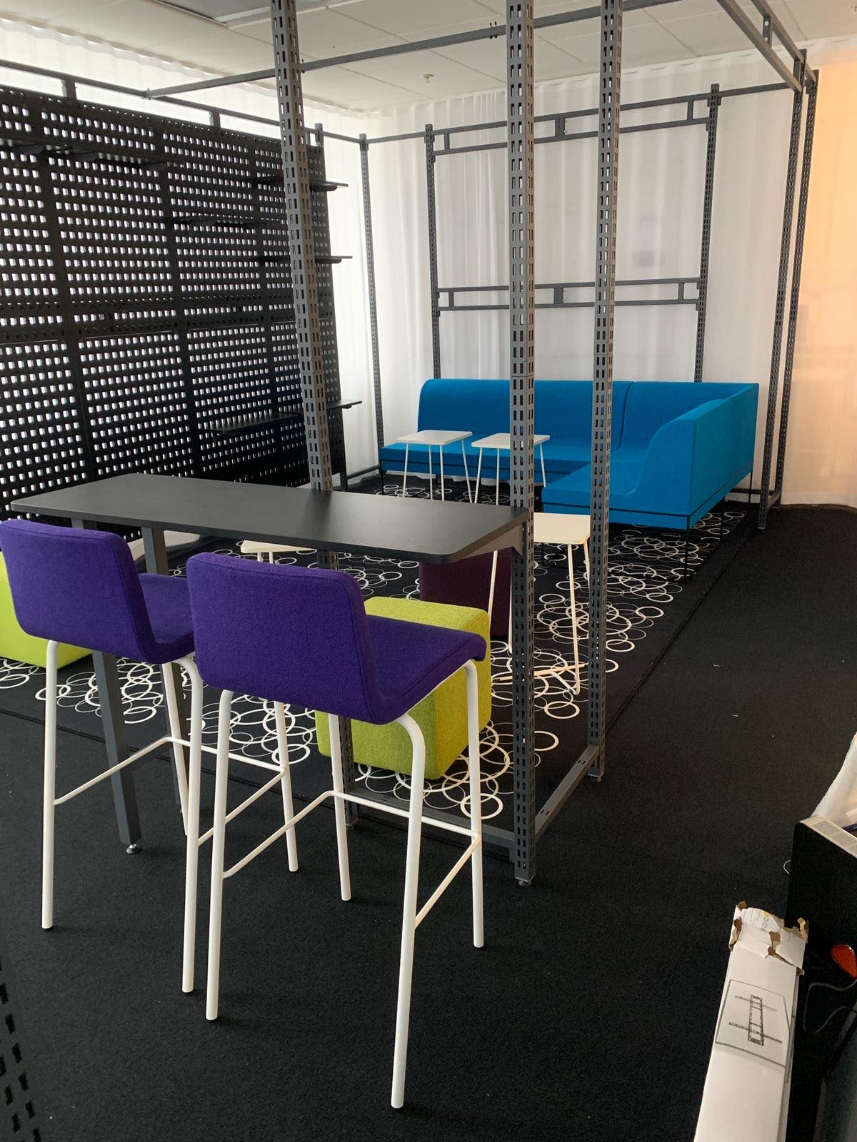 Interiör varumärkesimplementering för Sogeti i samband med global rebranding. Foto: Maria Helgars.