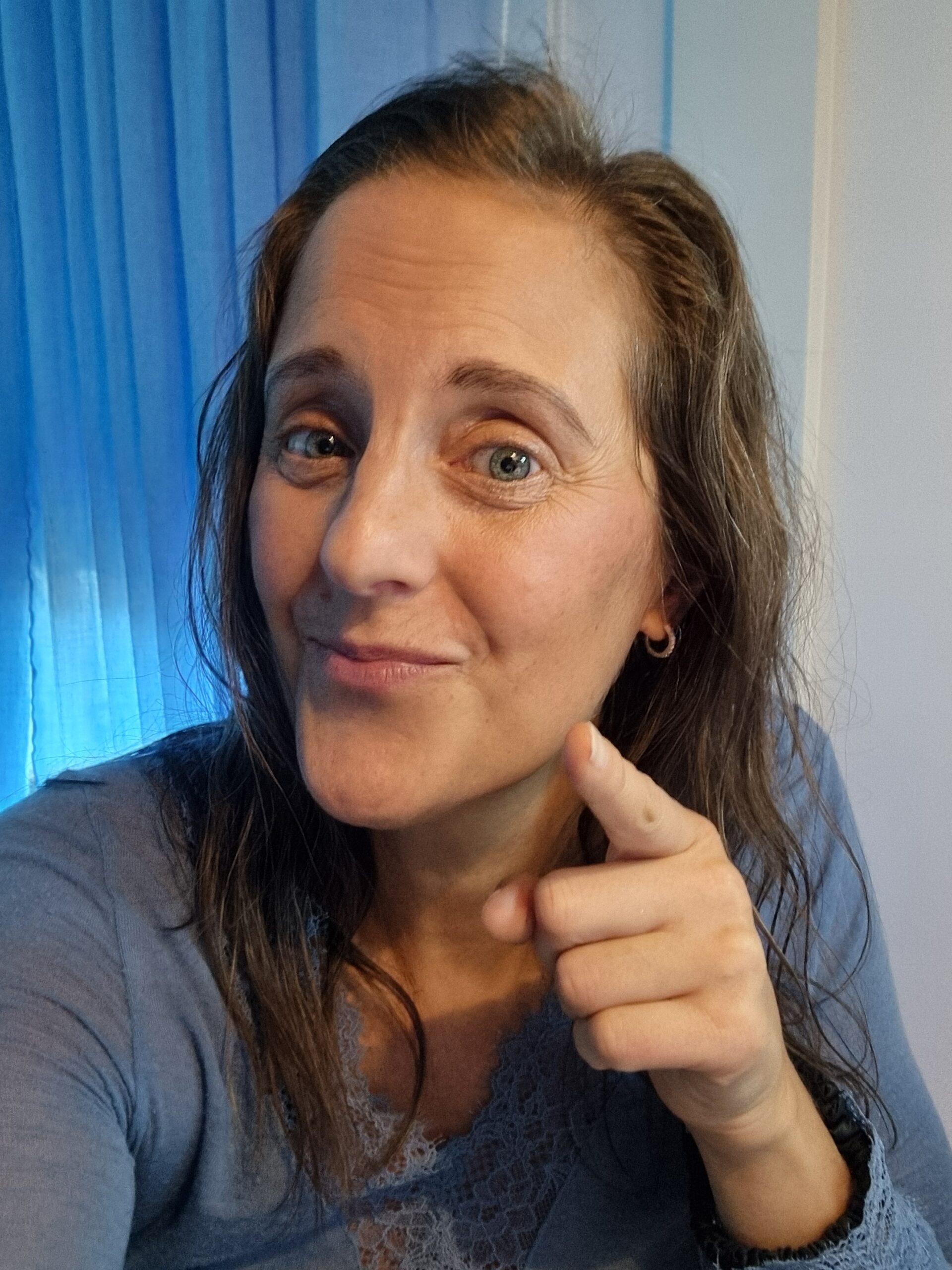 Maria Helgars, fractional project lead med fokus på digitalisering i teknikbolag, i en personlig bloggbild.